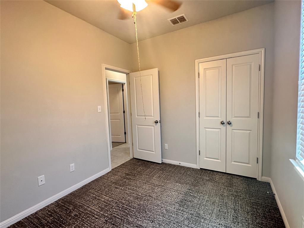 137 Rustic Glen Dr Property Photo 16
