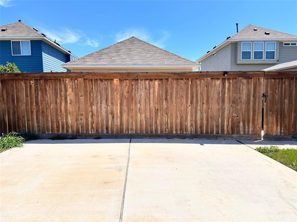 137 Rustic Glen Dr Property Photo 18