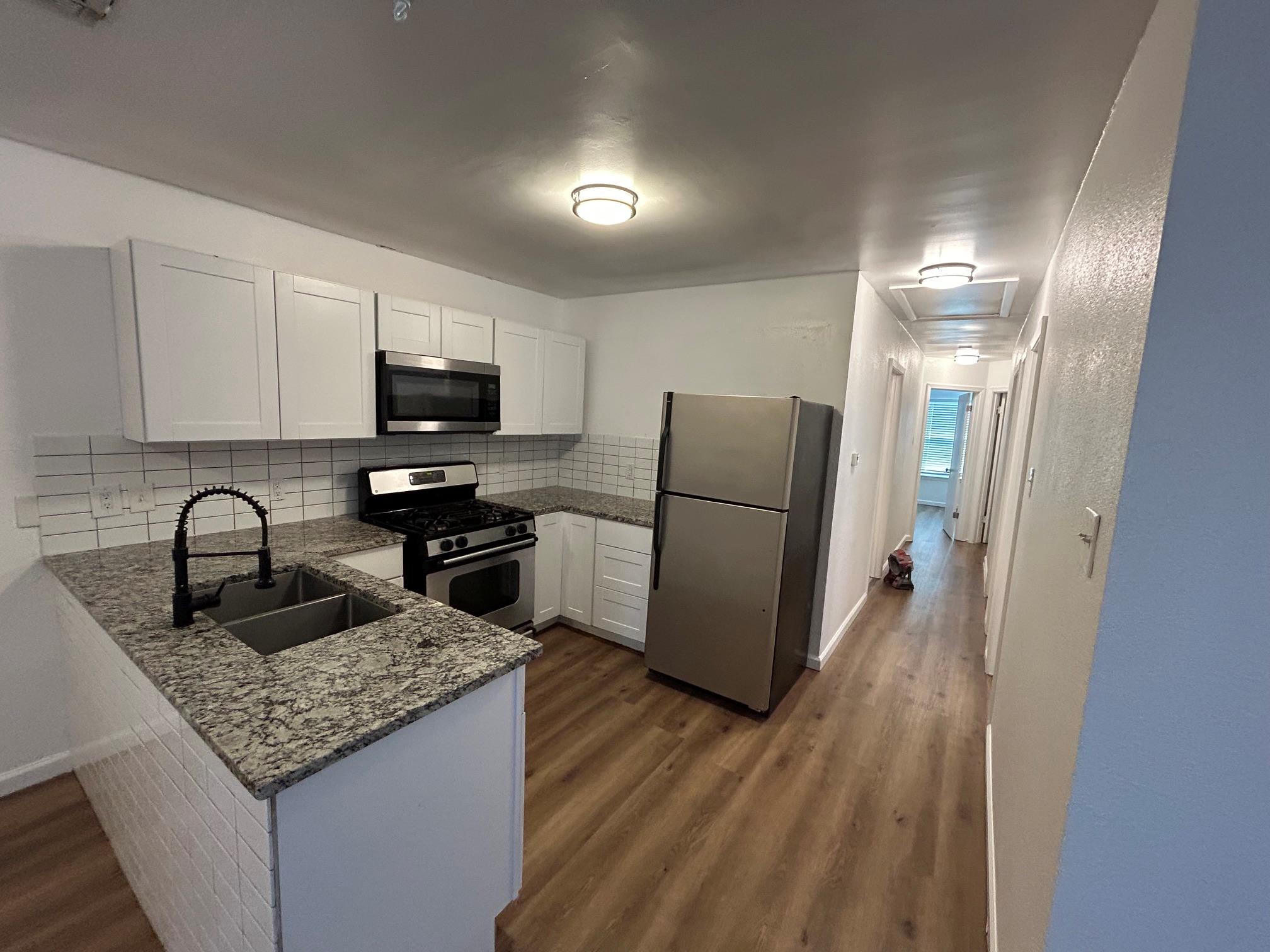 1118 Brookswood Ave None E #b Property Photo 1