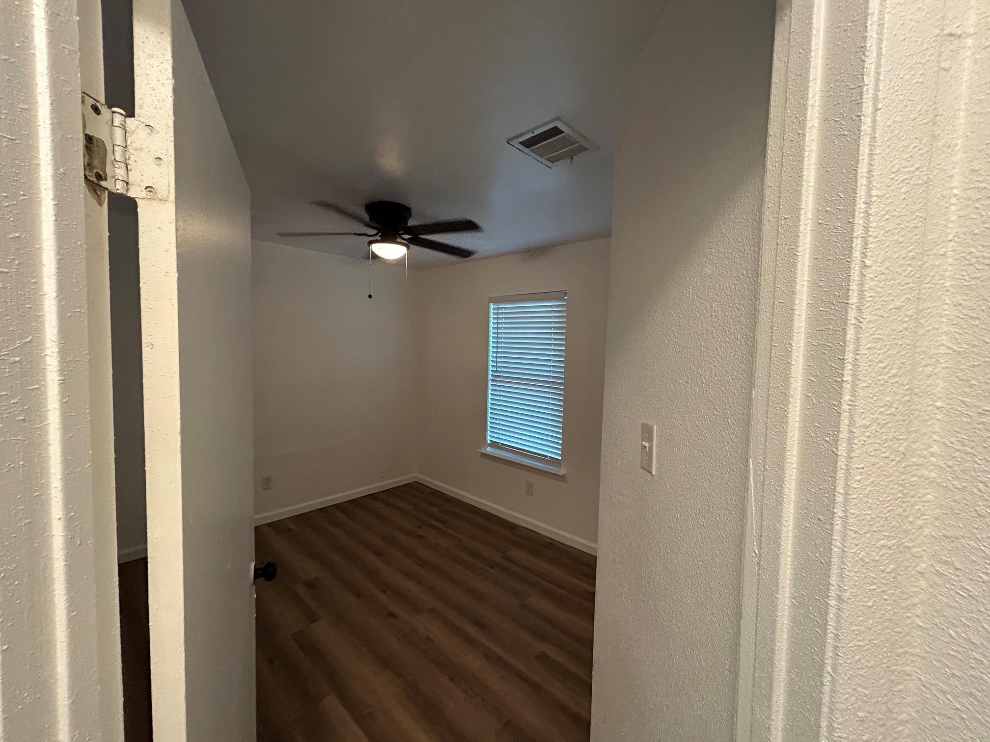 1118 Brookswood Ave None E #b Property Photo 8