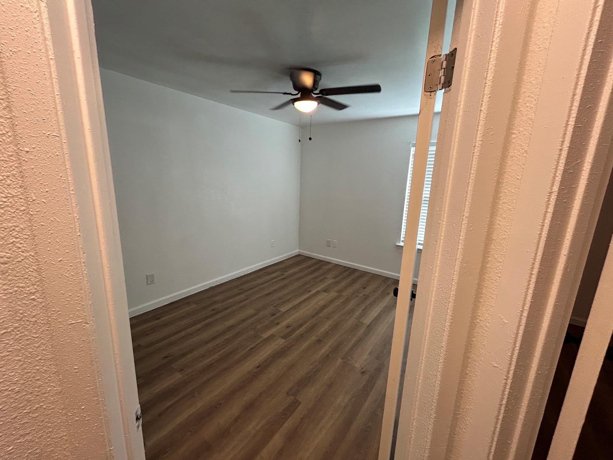 1118 Brookswood Ave None E #b Property Photo 10