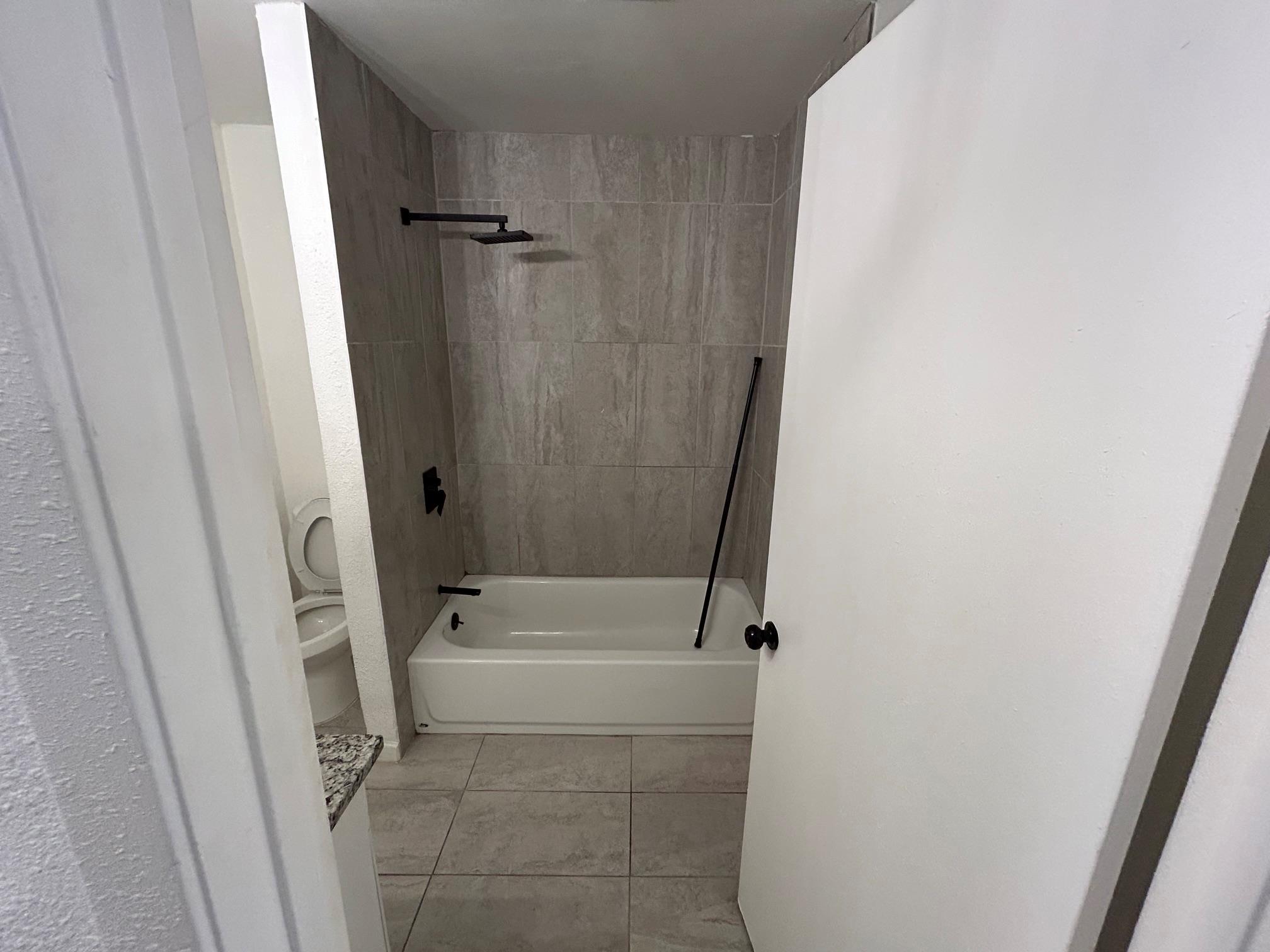 1118 Brookswood Ave None E #b Property Photo 14