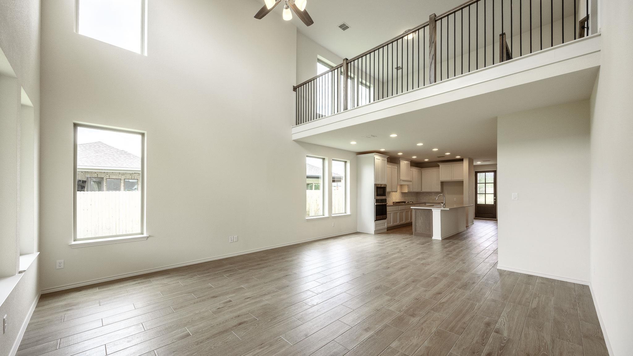 208 Menlo Bnd Property Photo 3
