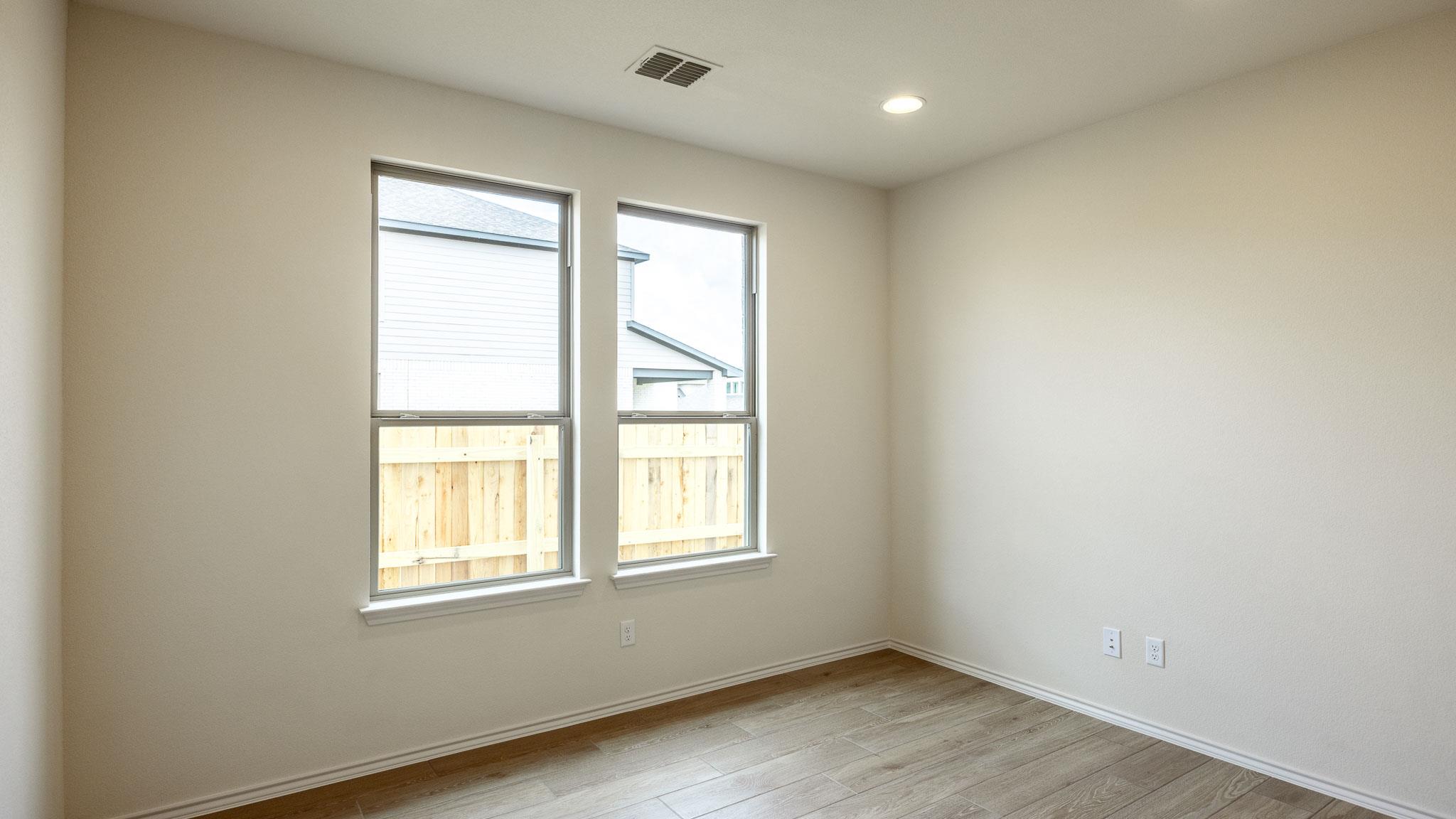 208 Menlo Bnd Property Photo 13