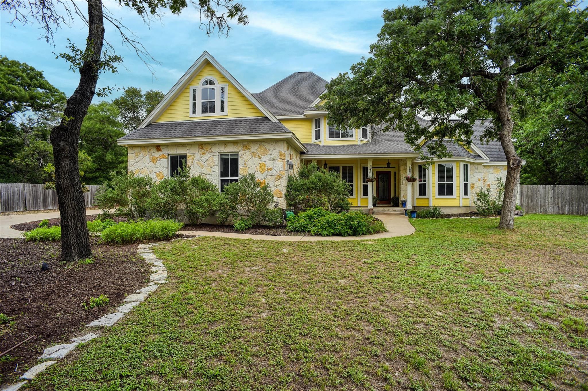 233 Maple Leaf Trl Property Photo 1