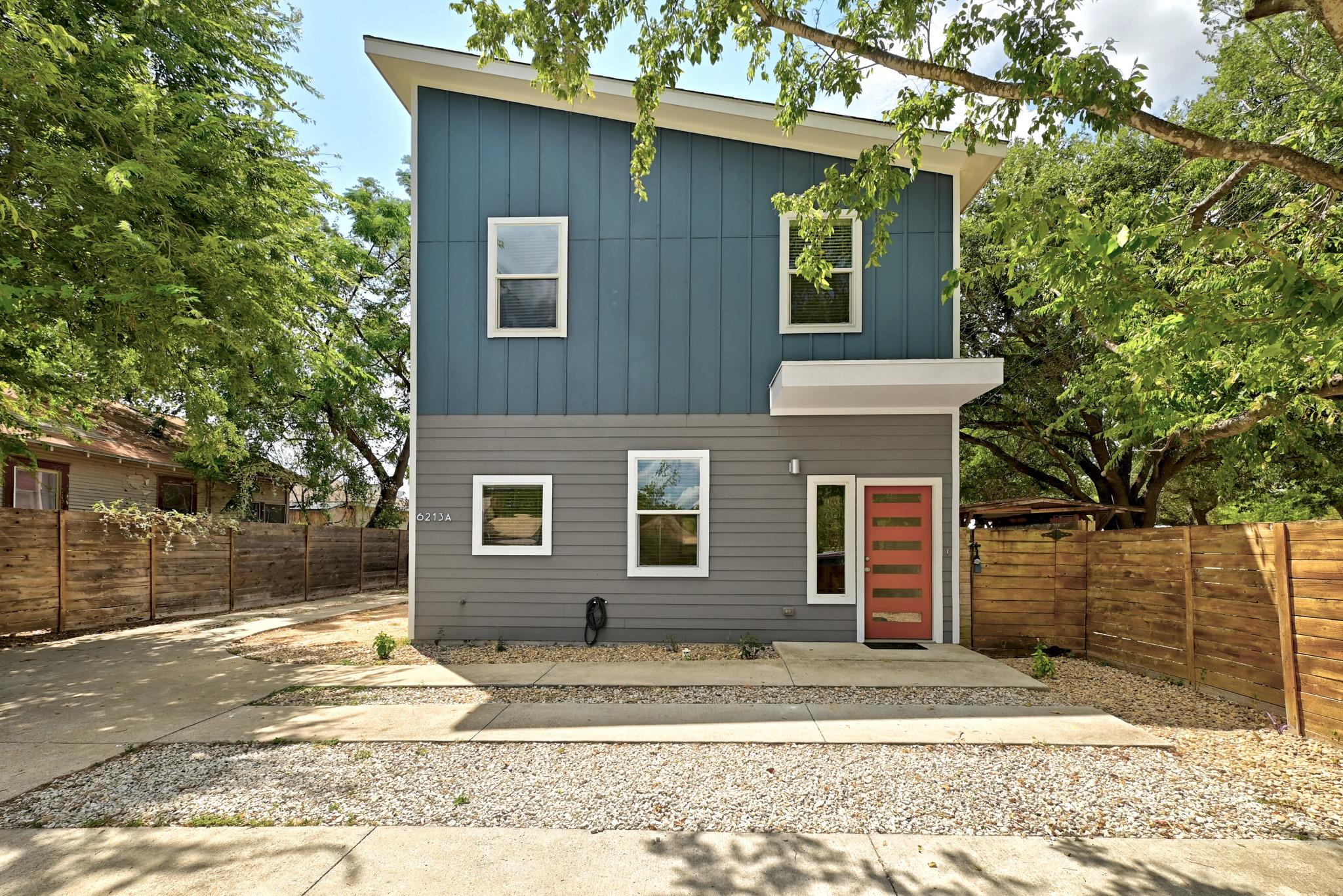 6213 Felix Ave #a Property Photo 1