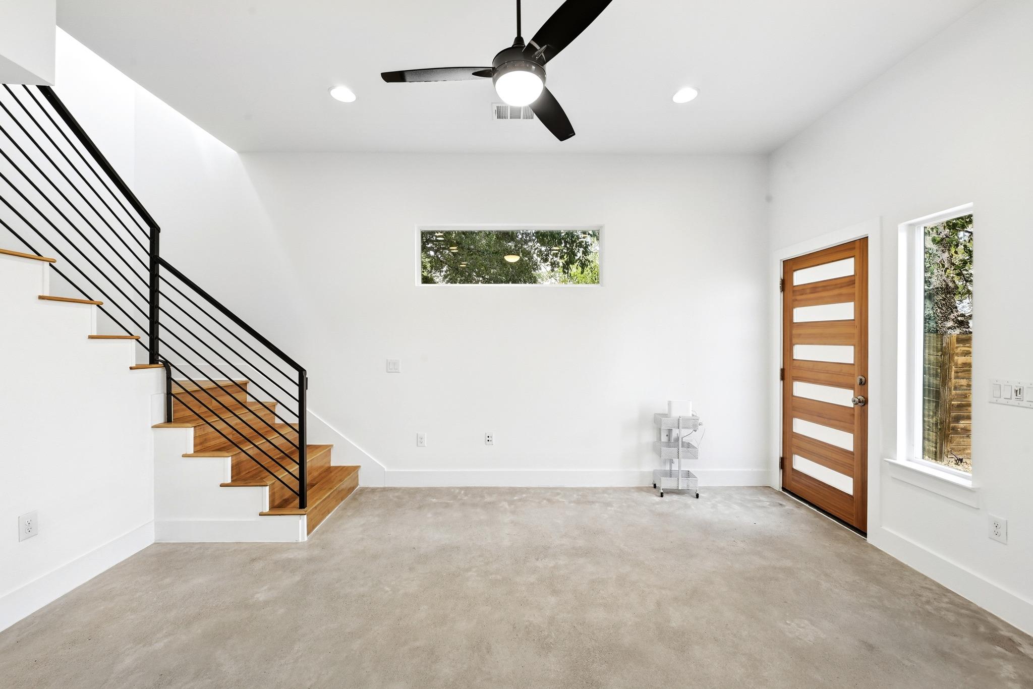 6213 Felix Ave #a Property Photo 8