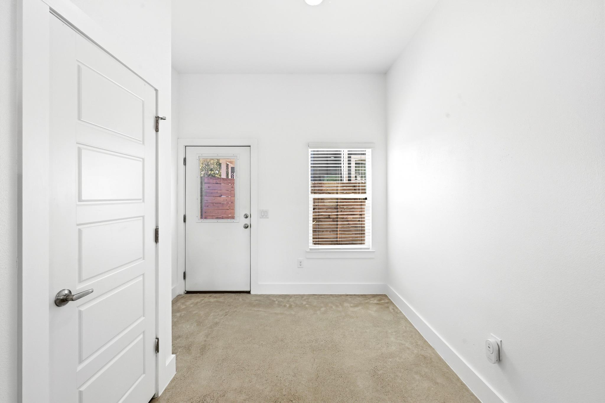 6213 Felix Ave #a Property Photo 13