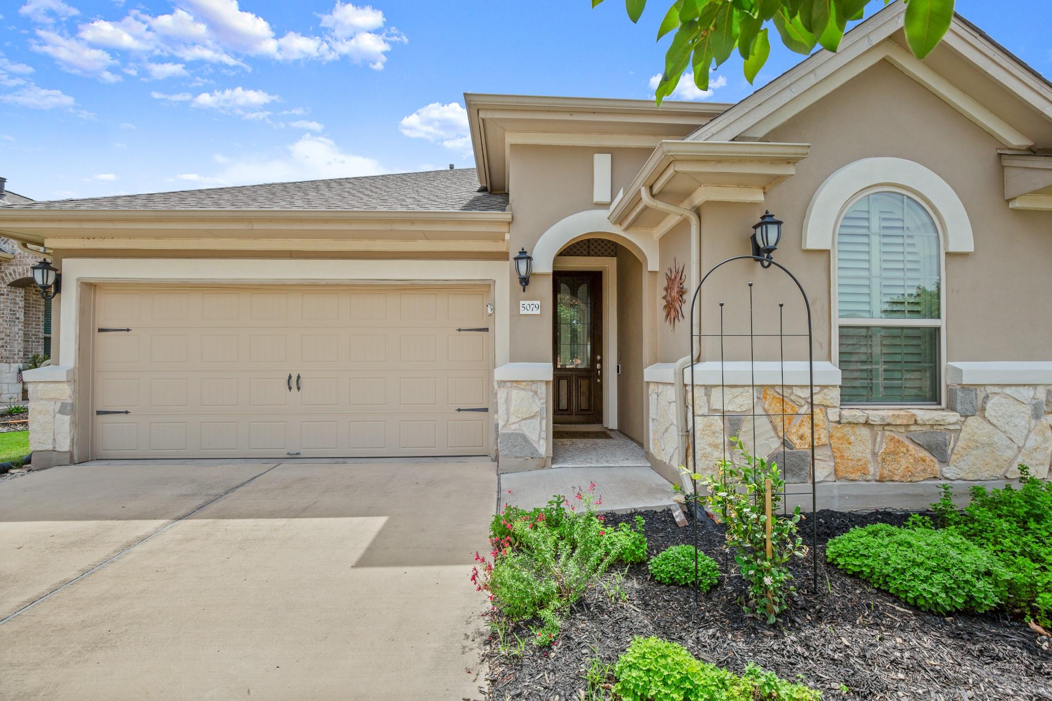 5079 Lunata Way Property Photo 1