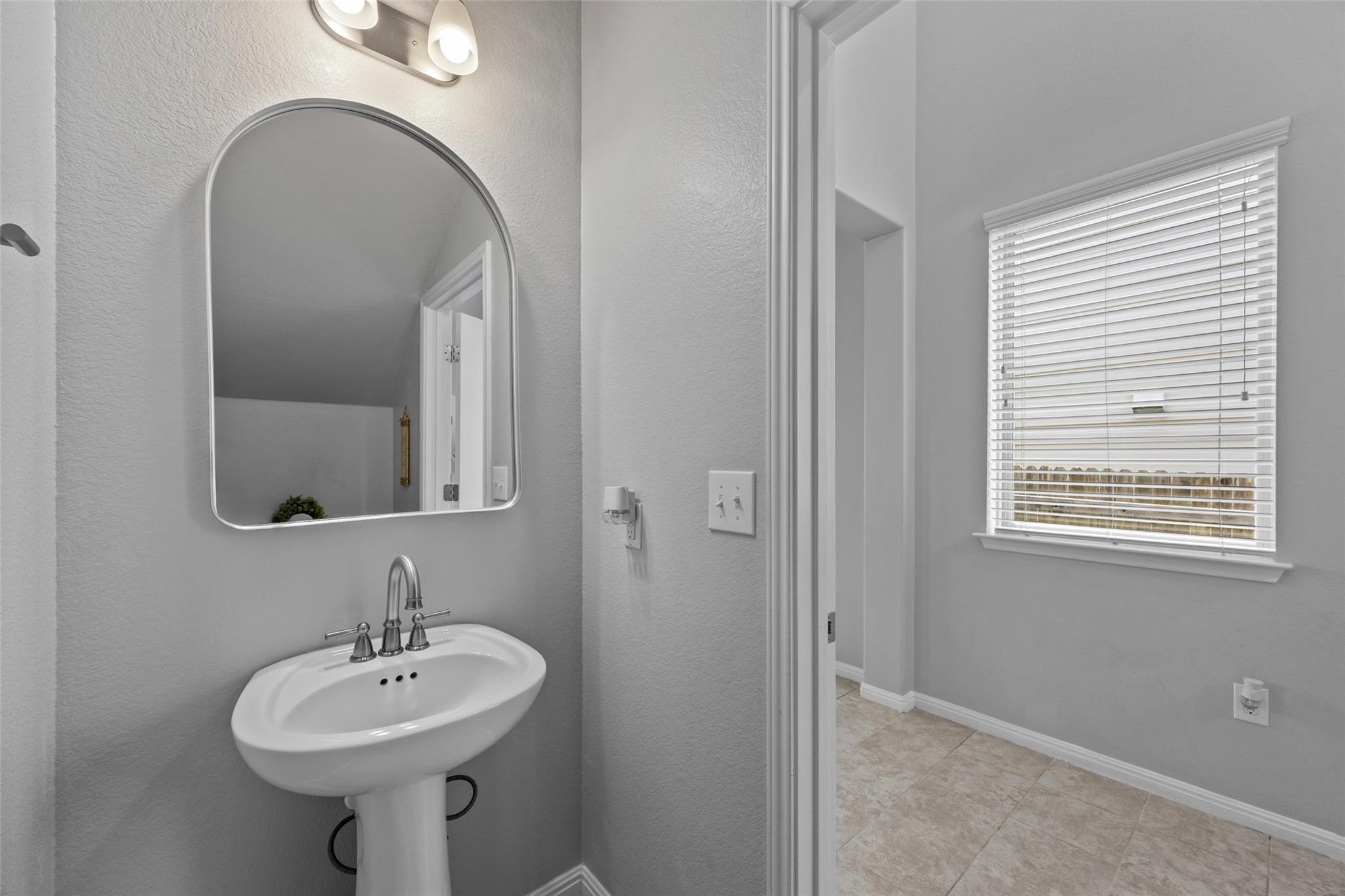 230 Eagle Brook Ln Property Photo 10