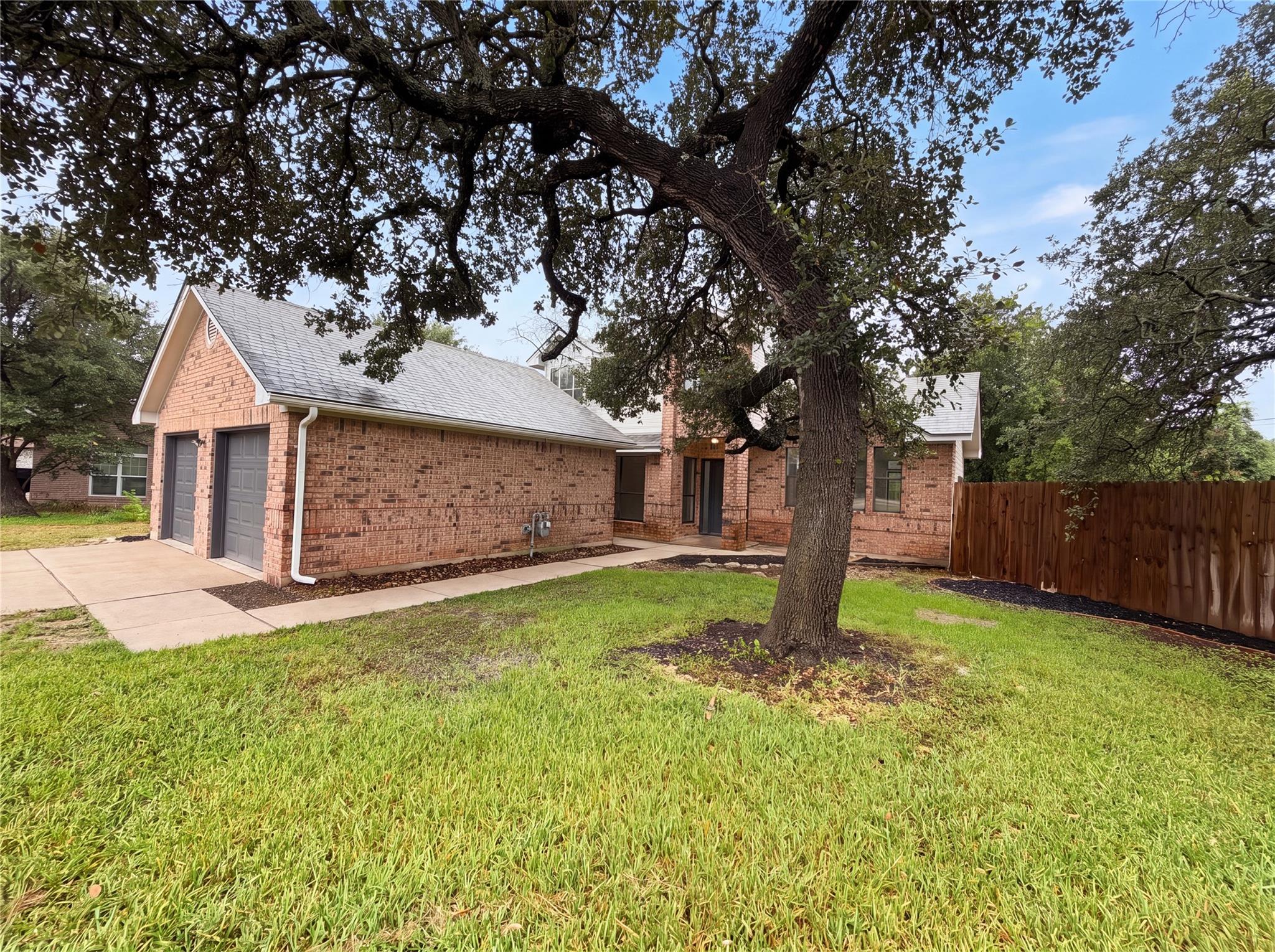 1517 River Oak Dr Property Photo 1