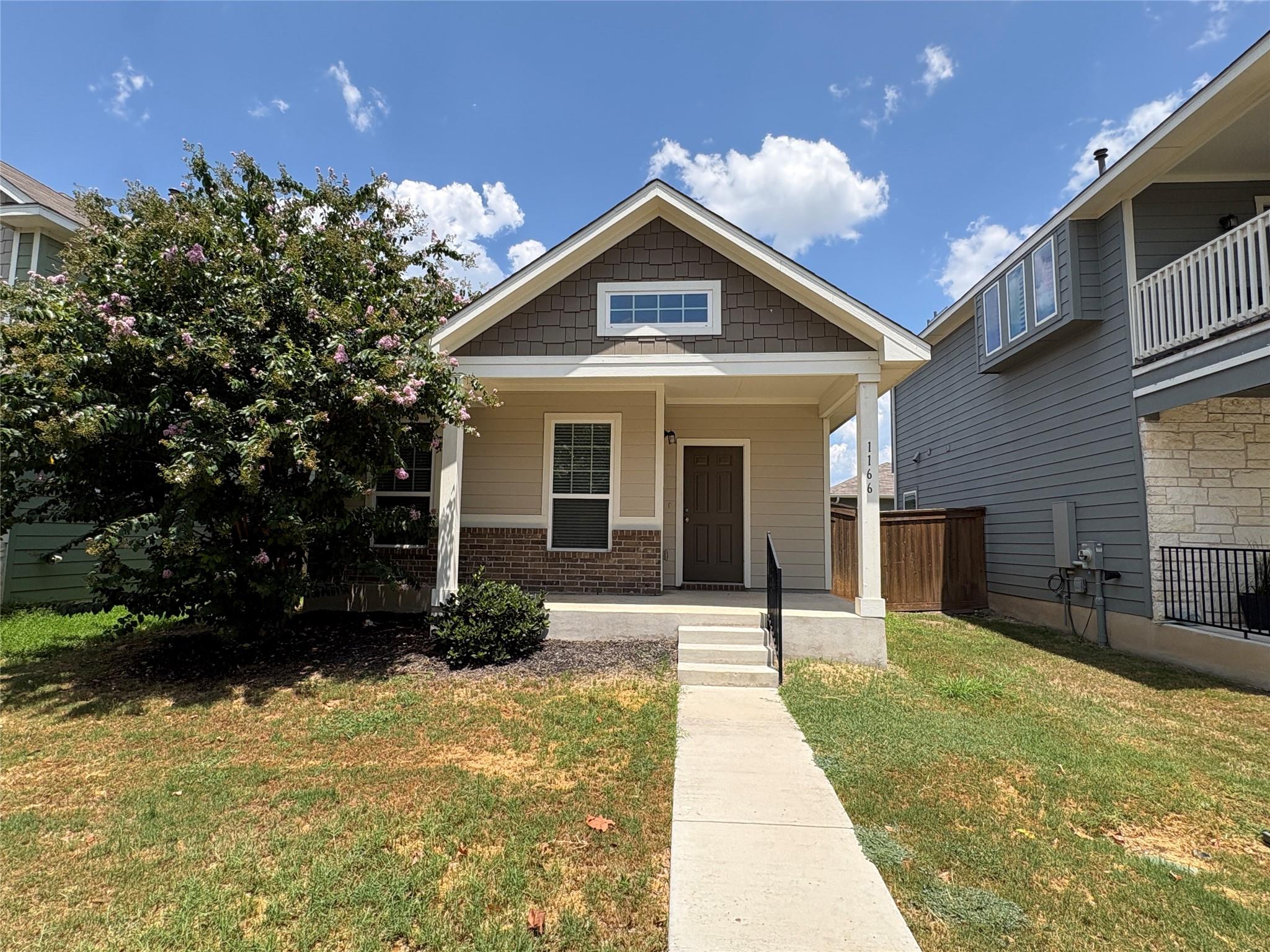 1166 Esplanade Pkwy Property Photo 1