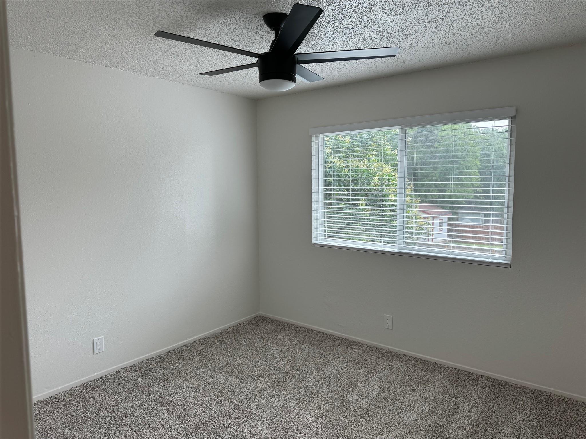 6808 Blue Dawn Trl #b Property Photo 3