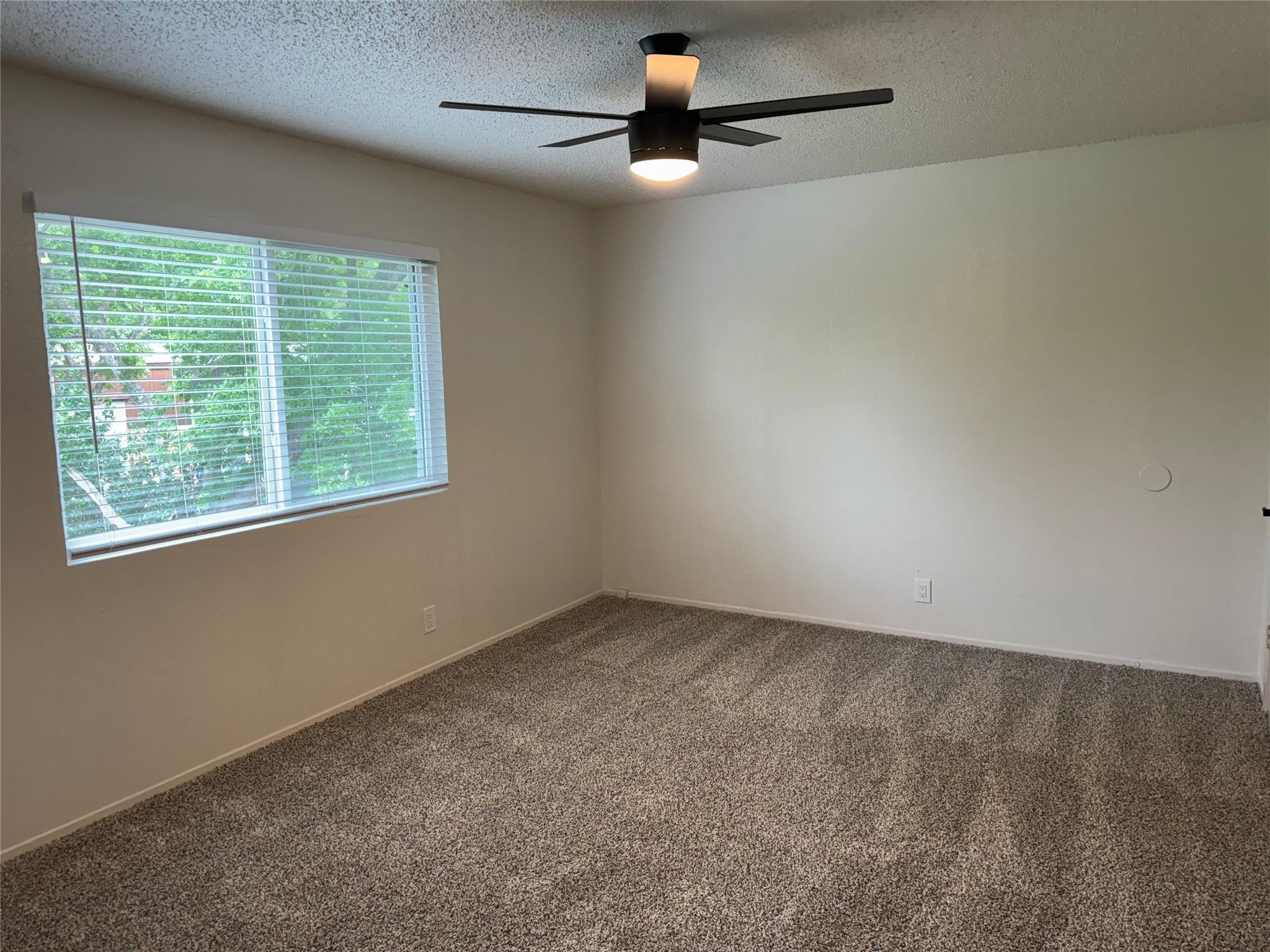 6808 Blue Dawn Trl #b Property Photo 8
