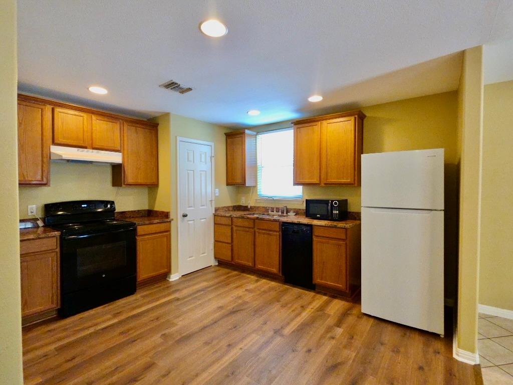 1623 Breezy Cv Property Photo 7