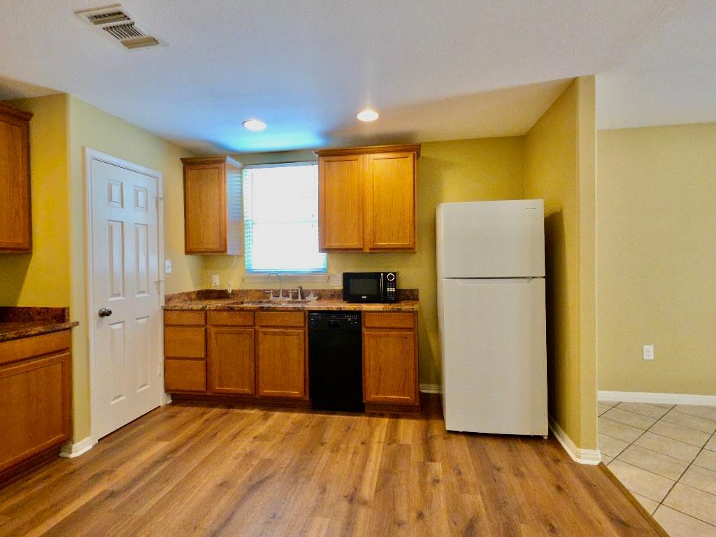 1623 Breezy Cv Property Photo 8
