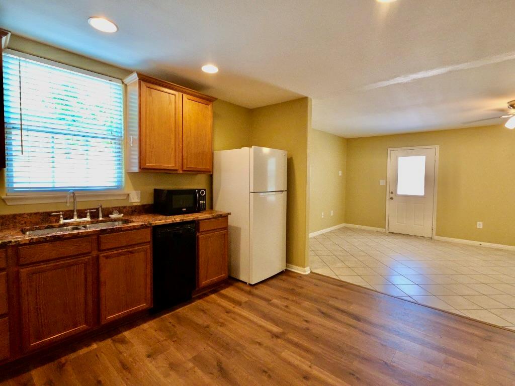 1623 Breezy Cv Property Photo 9