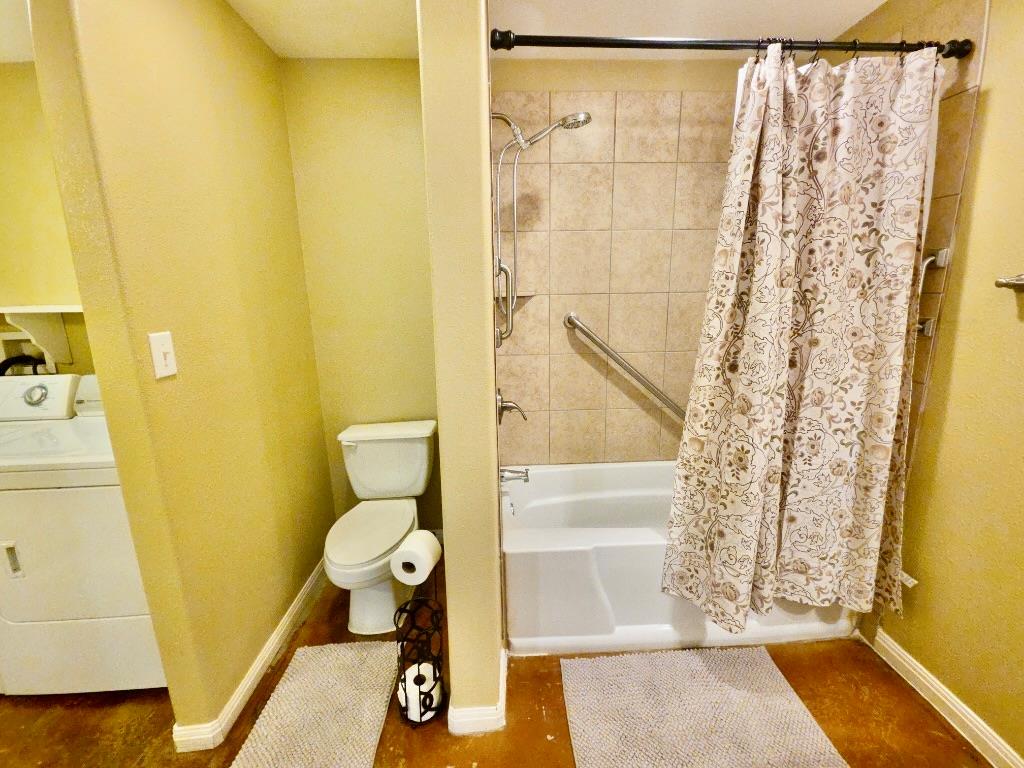 1623 Breezy Cv Property Photo 16