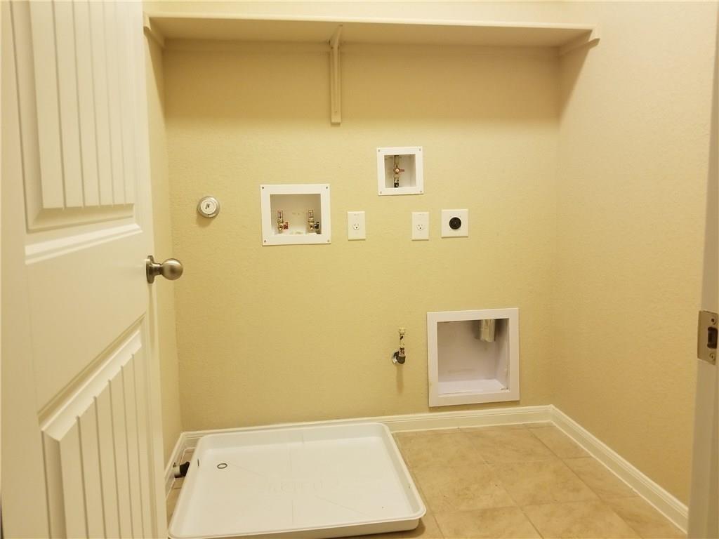 2880 Donnell Dr #103 Property Photo 7
