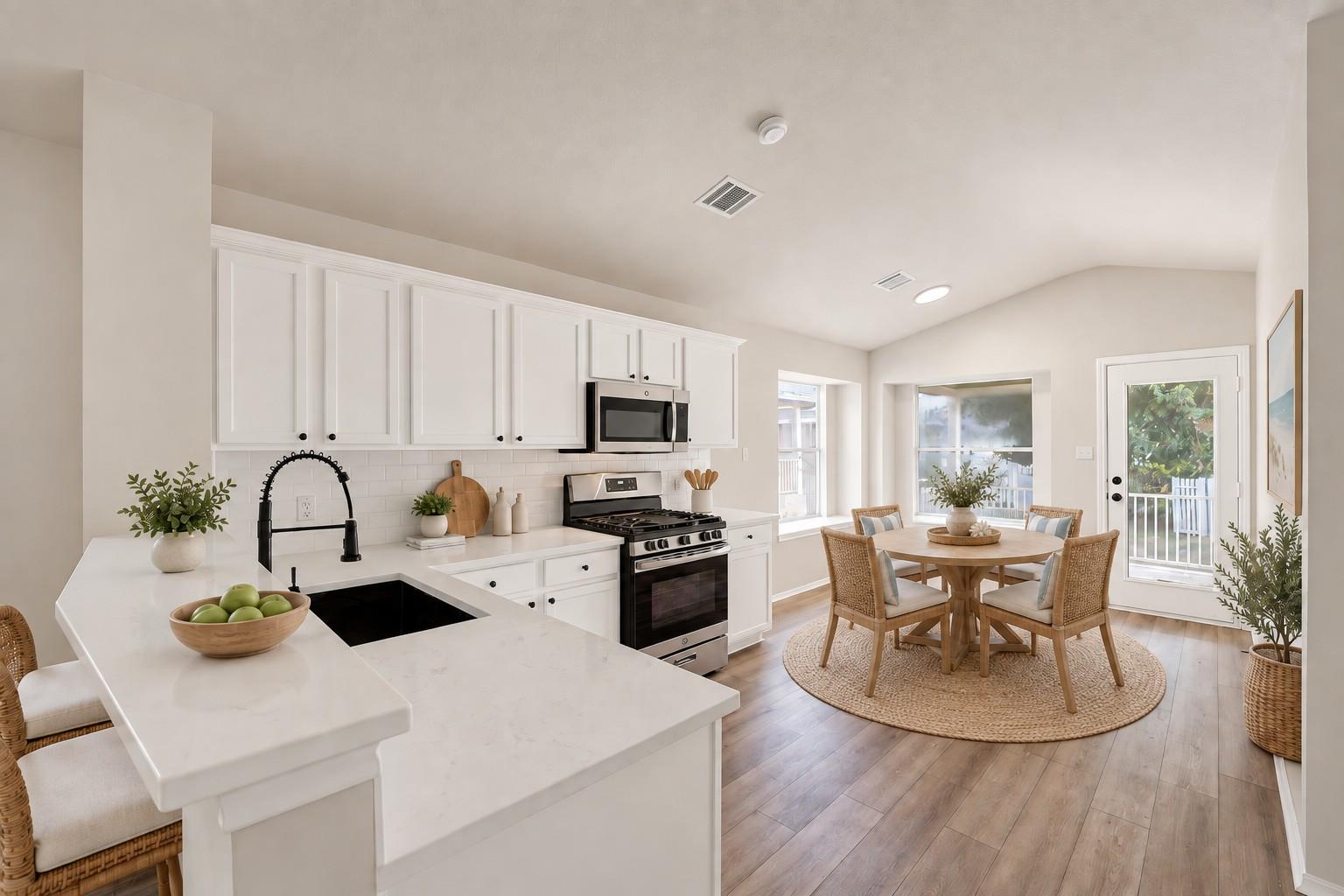 4225 Mather None Property Photo 12