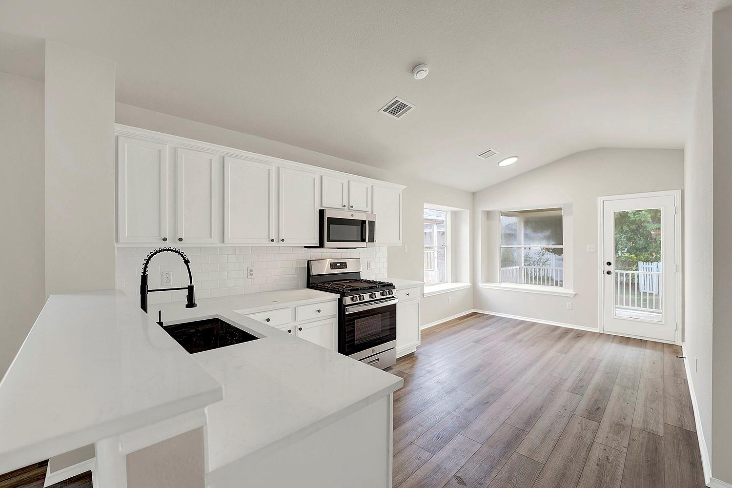 4225 Mather None Property Photo 13