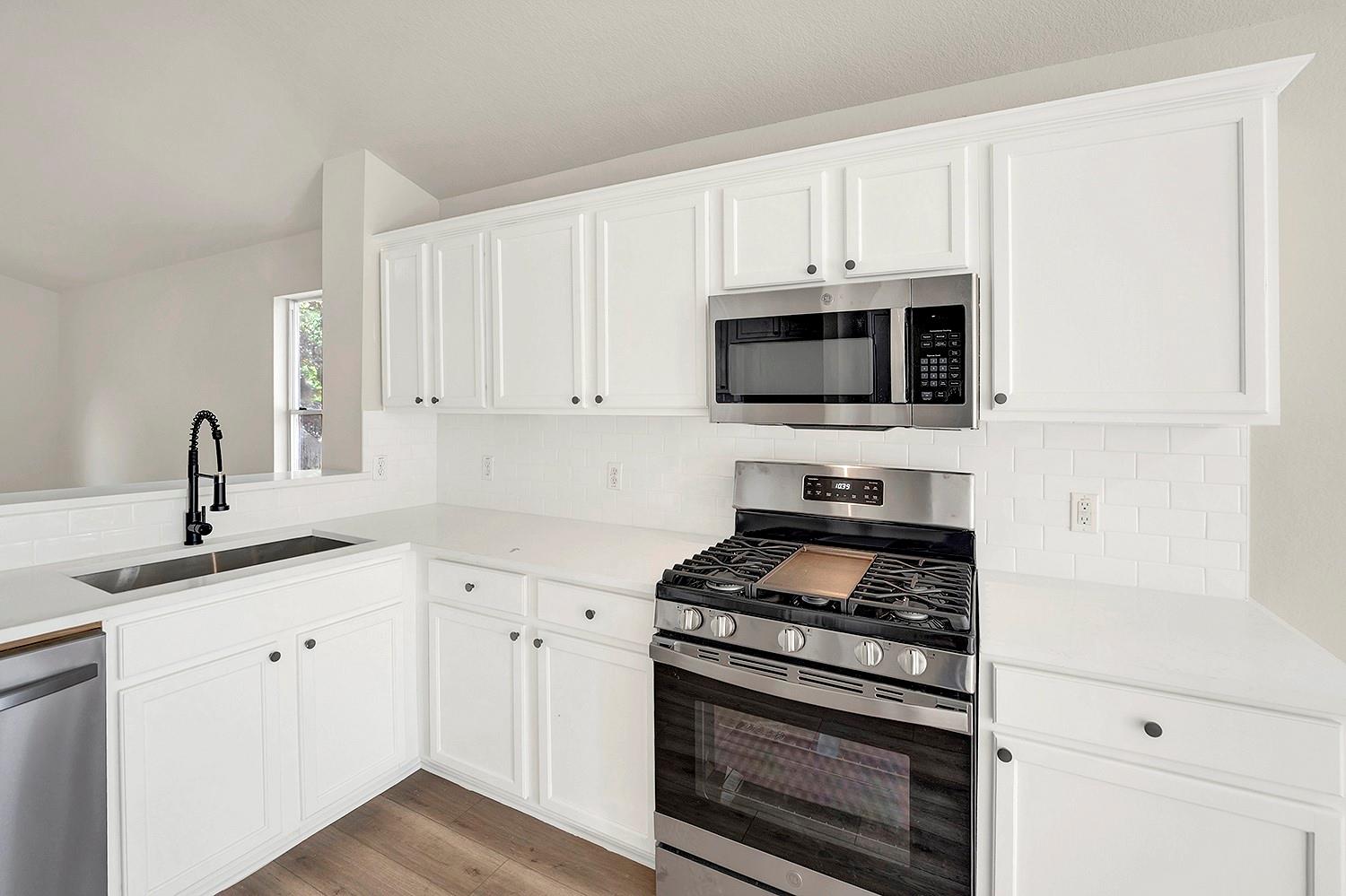 4225 Mather None Property Photo 15