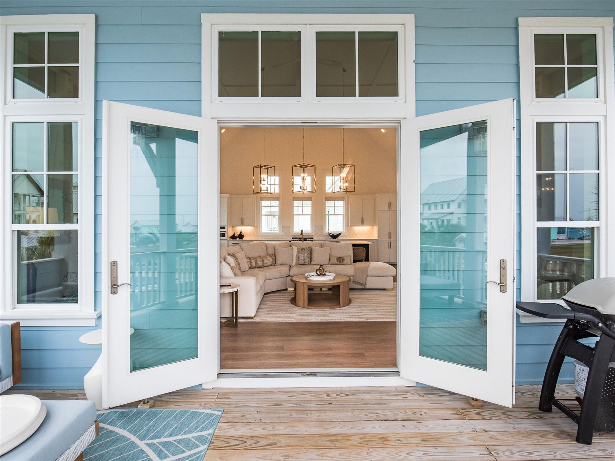 636 Kings Crown Ln Property Photo 24