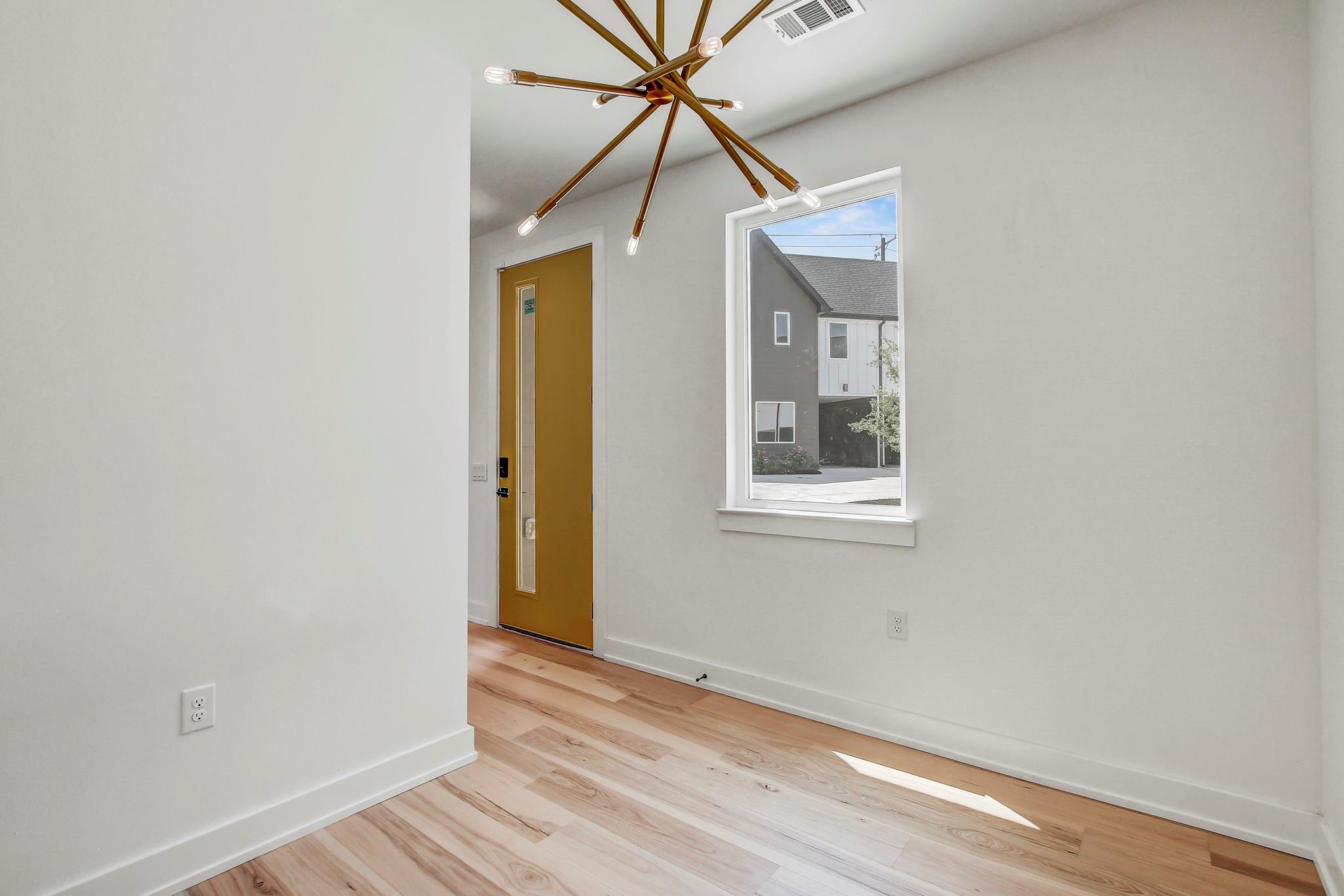 4127 E 12th St #4 Property Photo 12