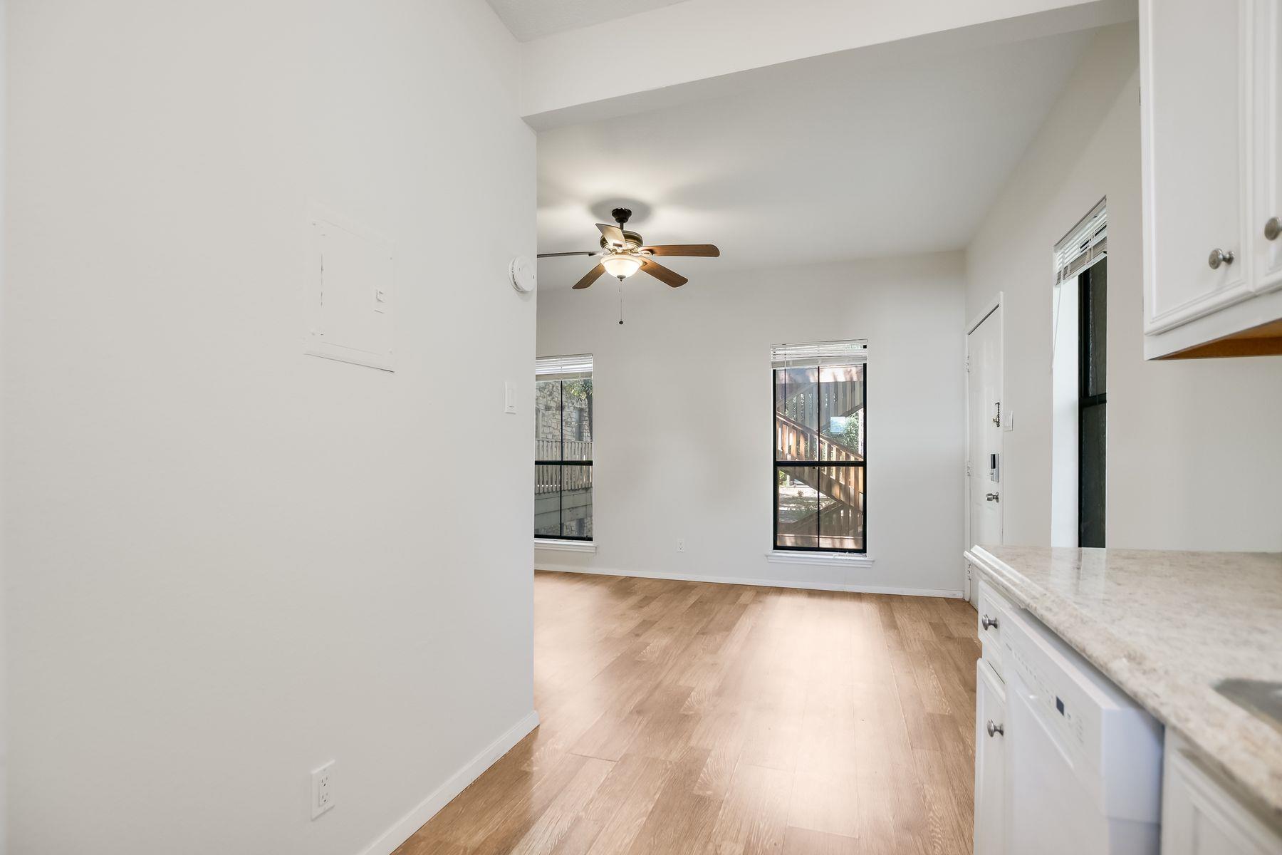 4401 Speedway None #207 Property Photo 4