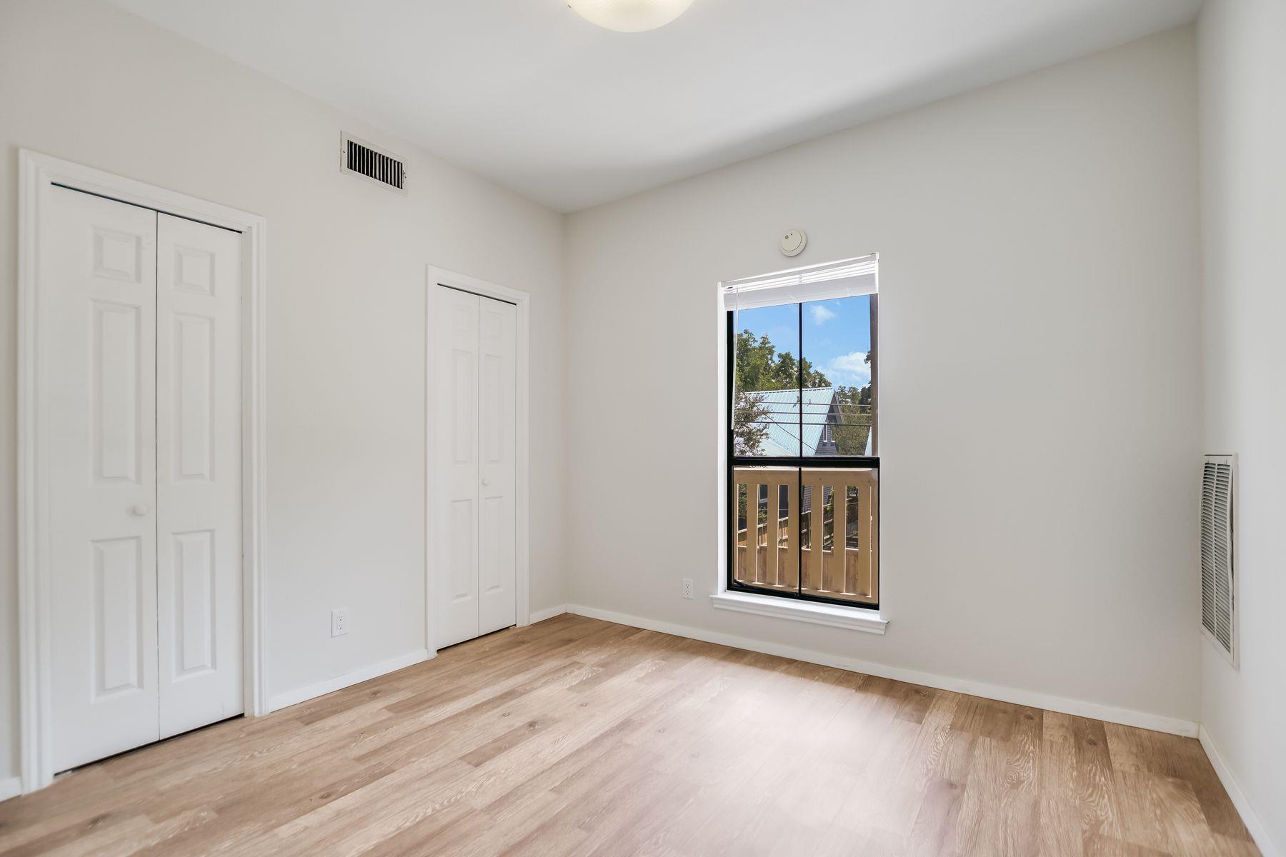 4401 Speedway None #207 Property Photo 8
