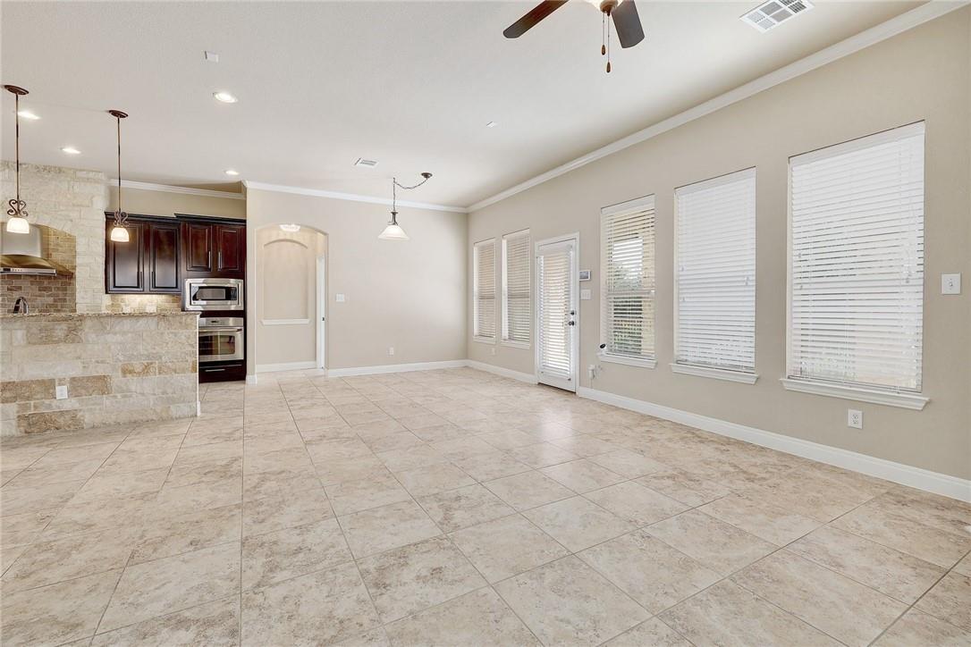 4492 Wandering Vine Trl Property Photo 4