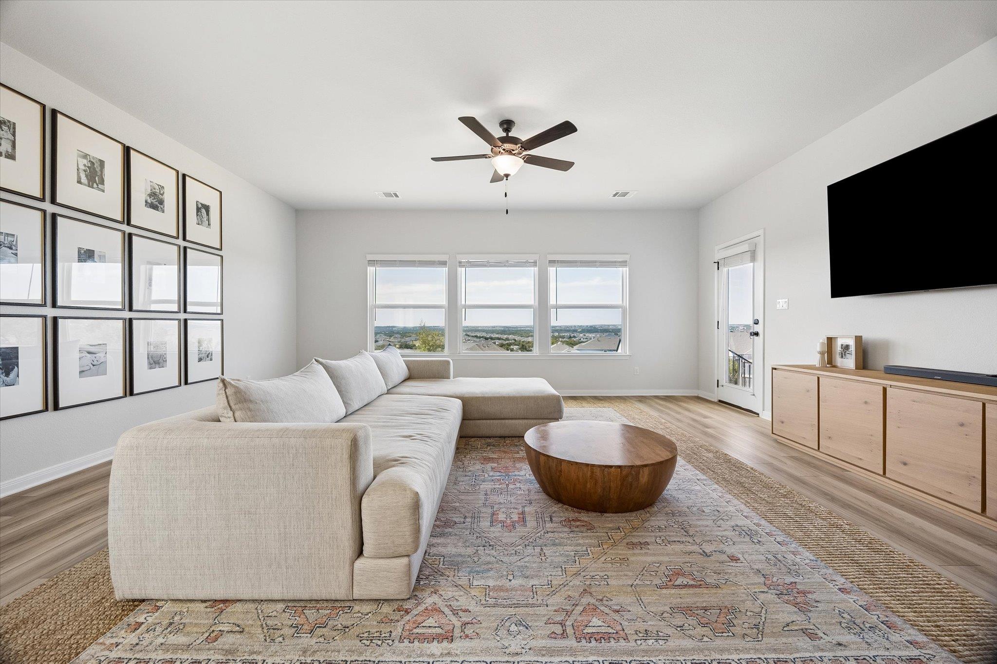 124 Peach Flat Ct Property Photo 6