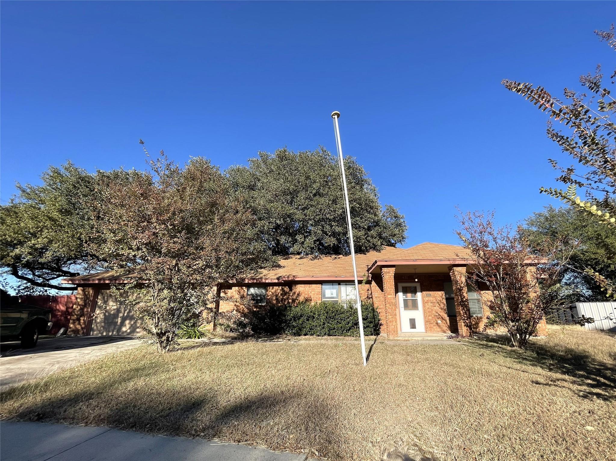 401 Highridge Cv Property Photo 1