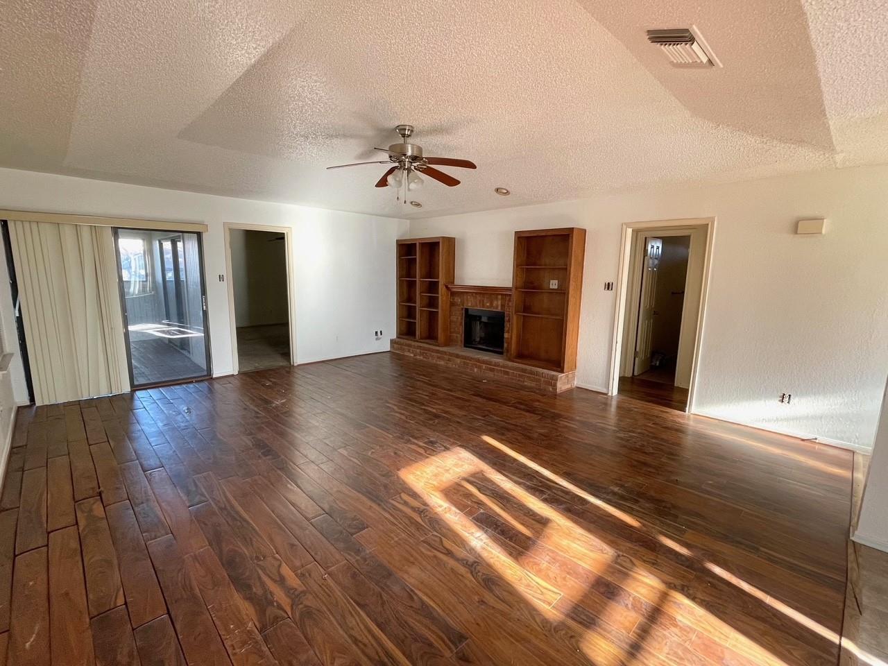 401 Highridge Cv Property Photo 2