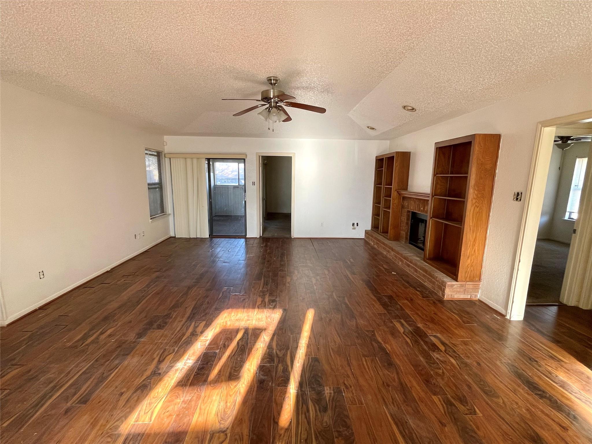 401 Highridge Cv Property Photo 4