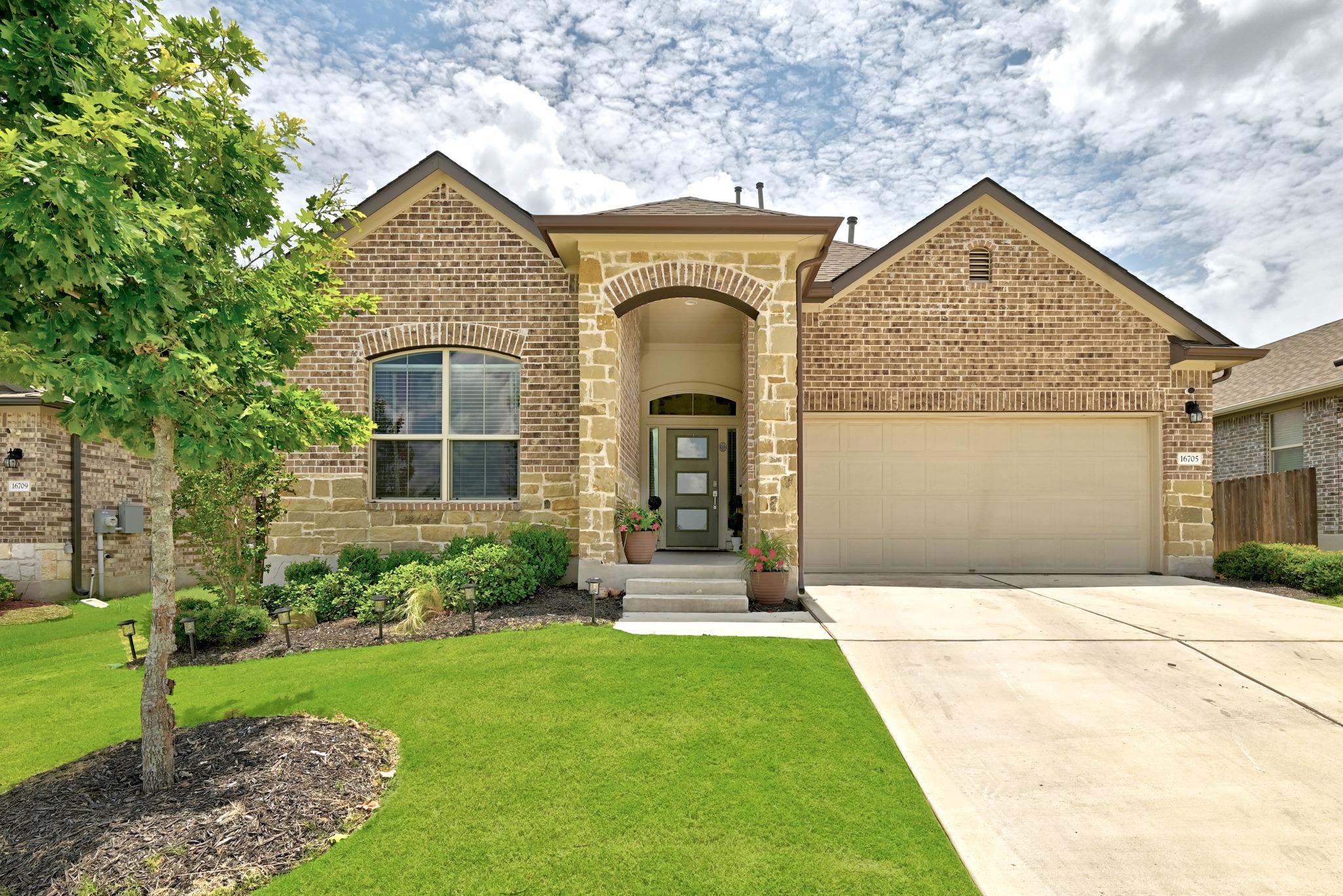 16705 Marcello Dr Property Photo 2