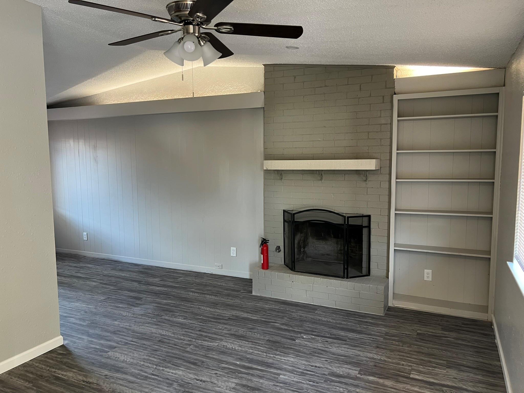 8902 Little Walnut Pkwy #a Property Photo 3