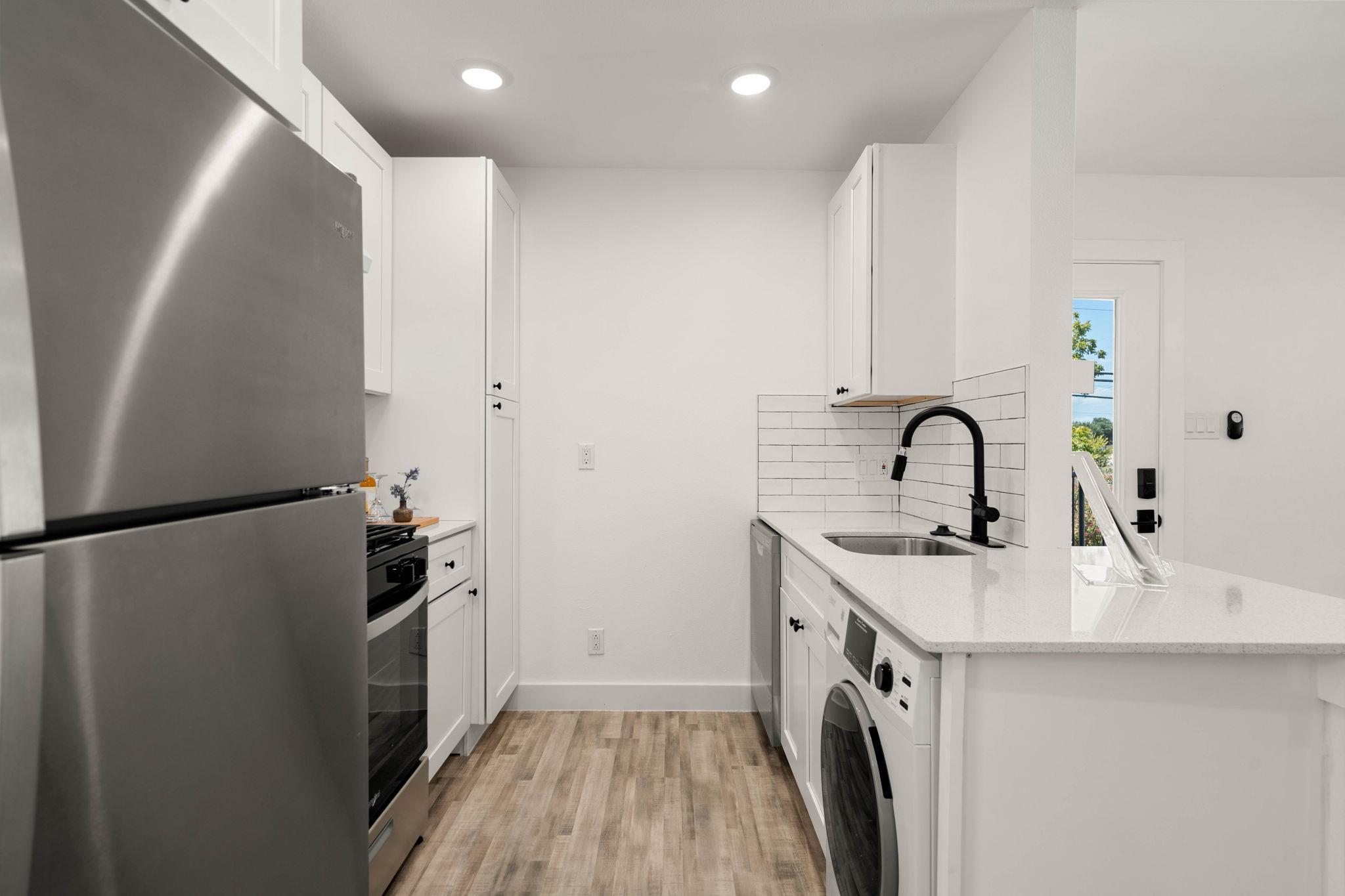 1200 E 52nd St #209 Property Photo 15
