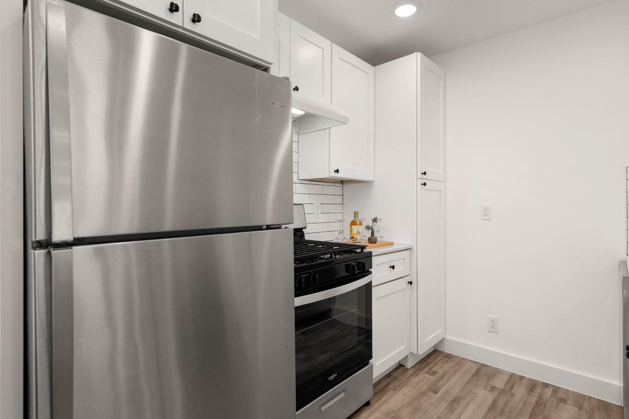 1200 E 52nd St #209 Property Photo 16