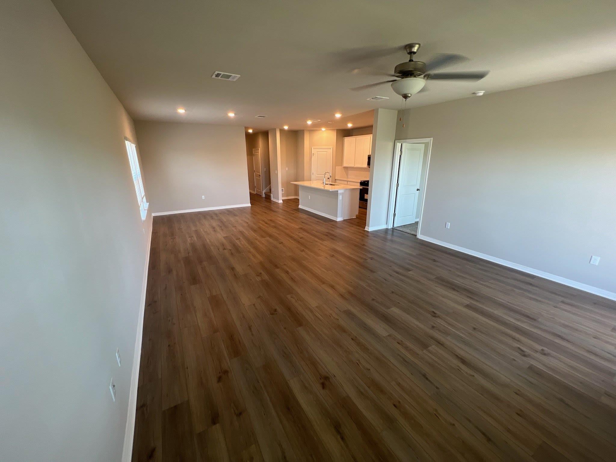 6400 Rounded Pebble Ln Property Photo 8