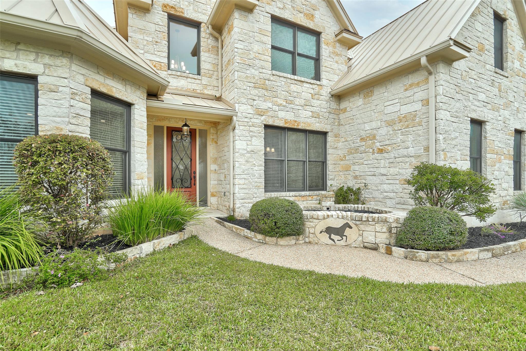 101 Mallet Ct Property Photo 3