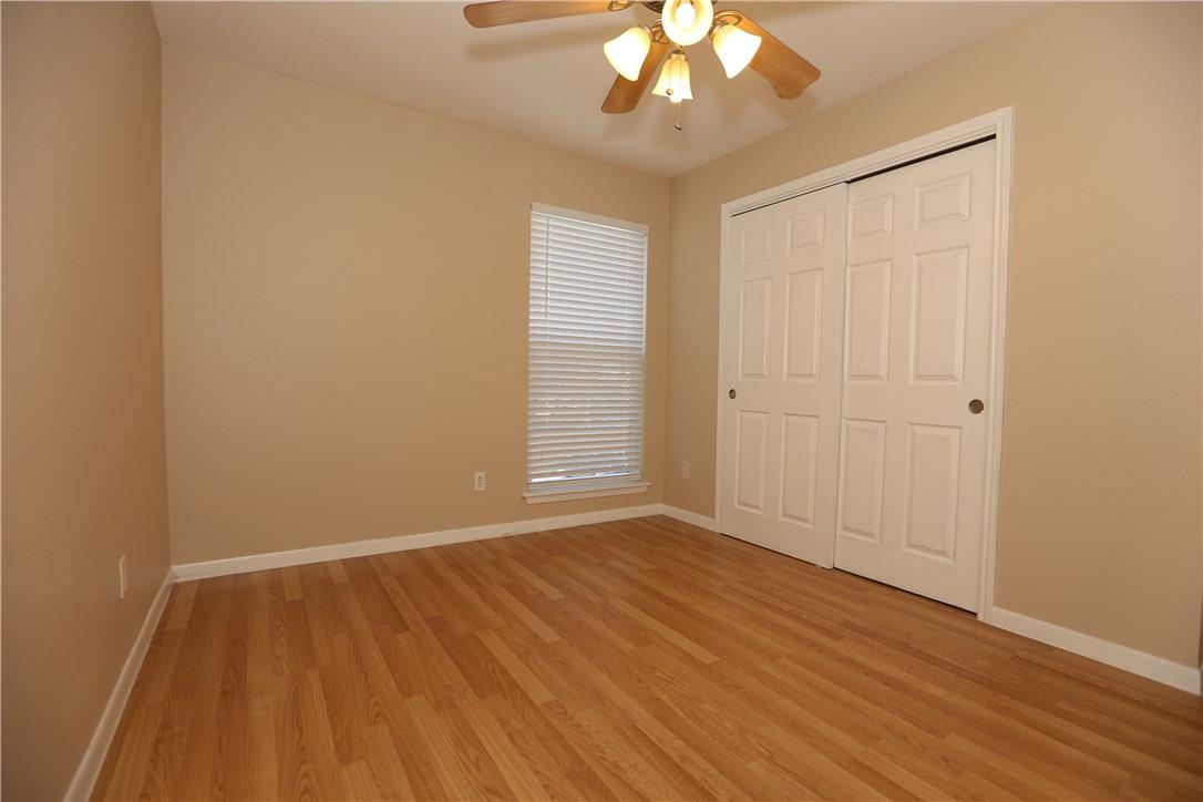 400 W 35th St #202 Property Photo 8