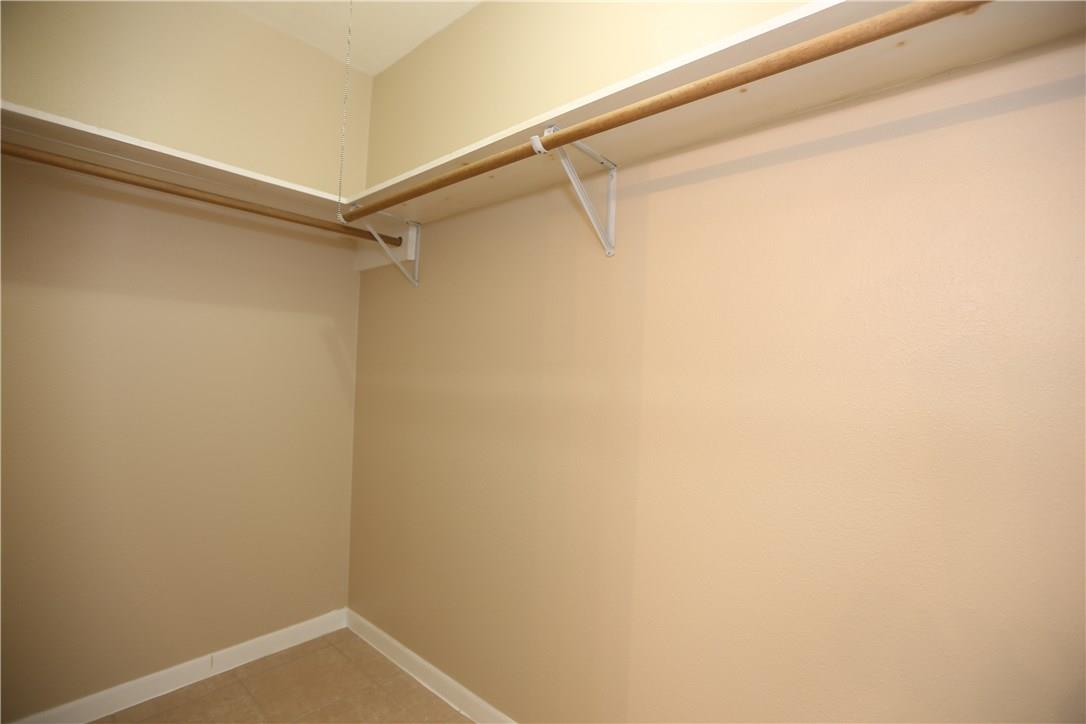 400 W 35th St #202 Property Photo 10