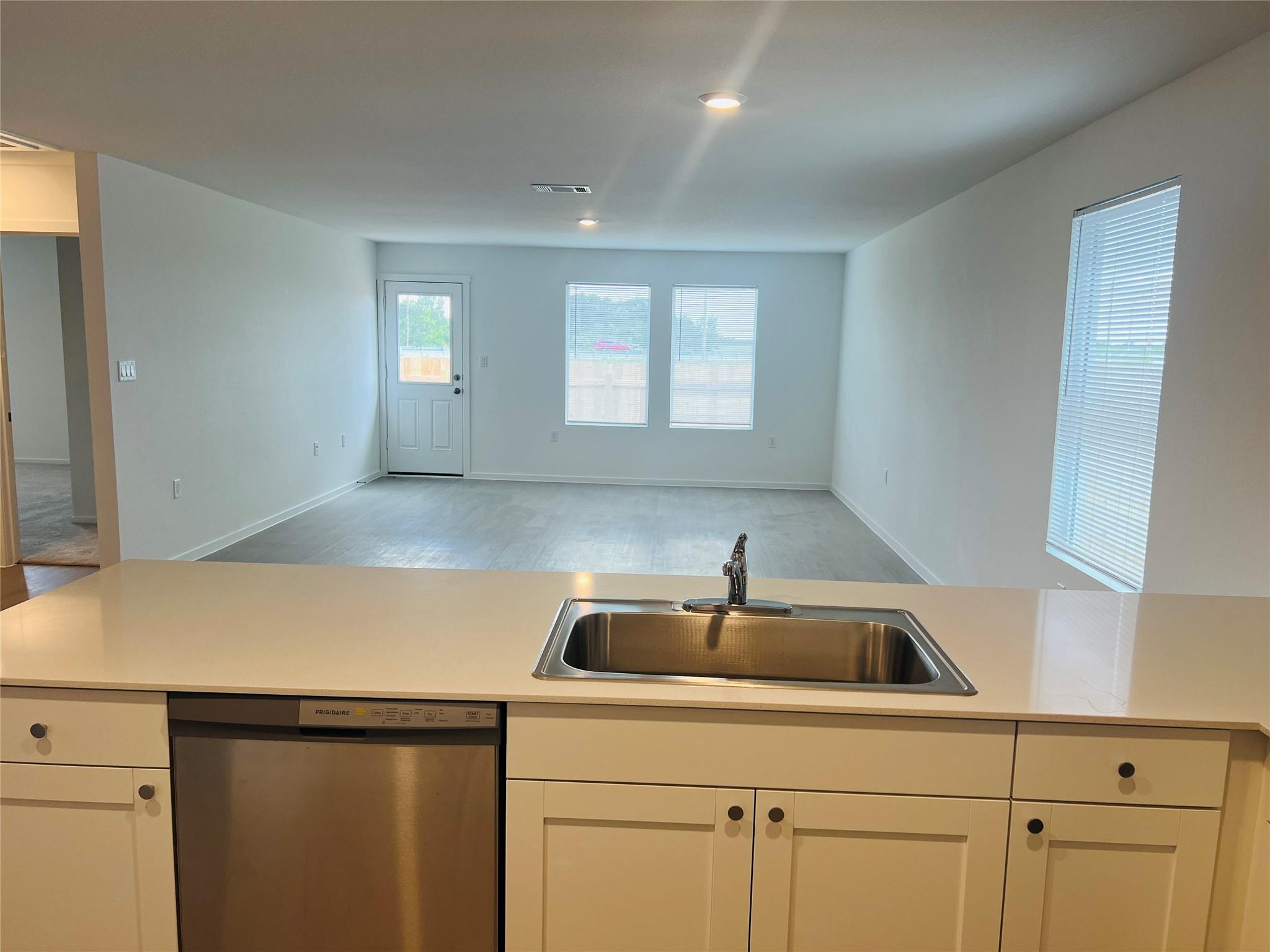 6827157 Property Photo 13
