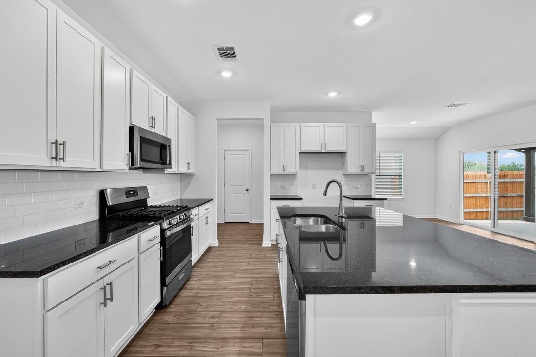 14129 Axel Johanson Dr Property Photo 5