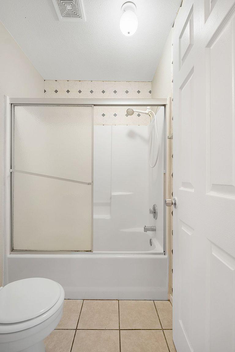 2214 Katy Ln #d Property Photo 12