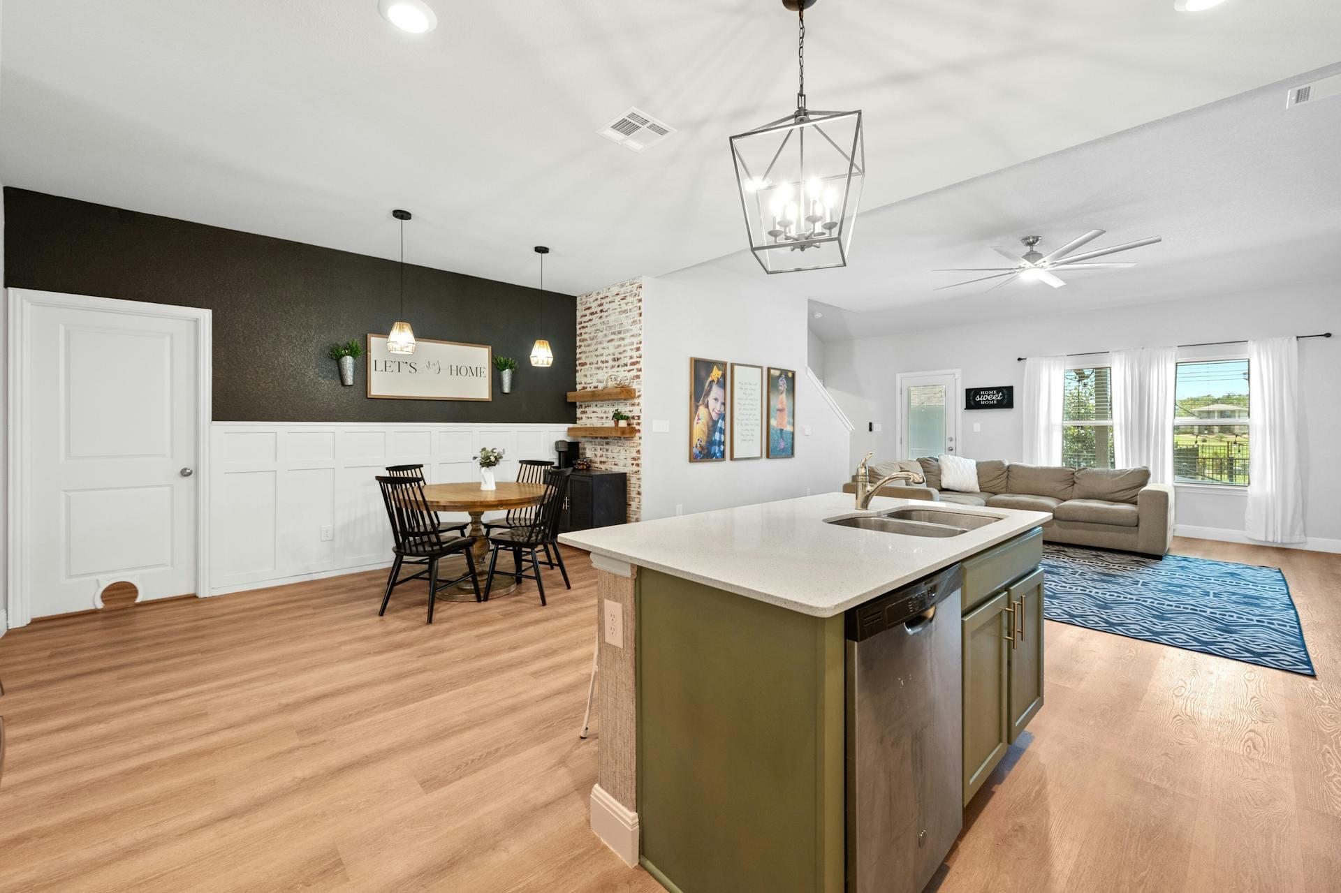 111 Simon None Property Photo 13