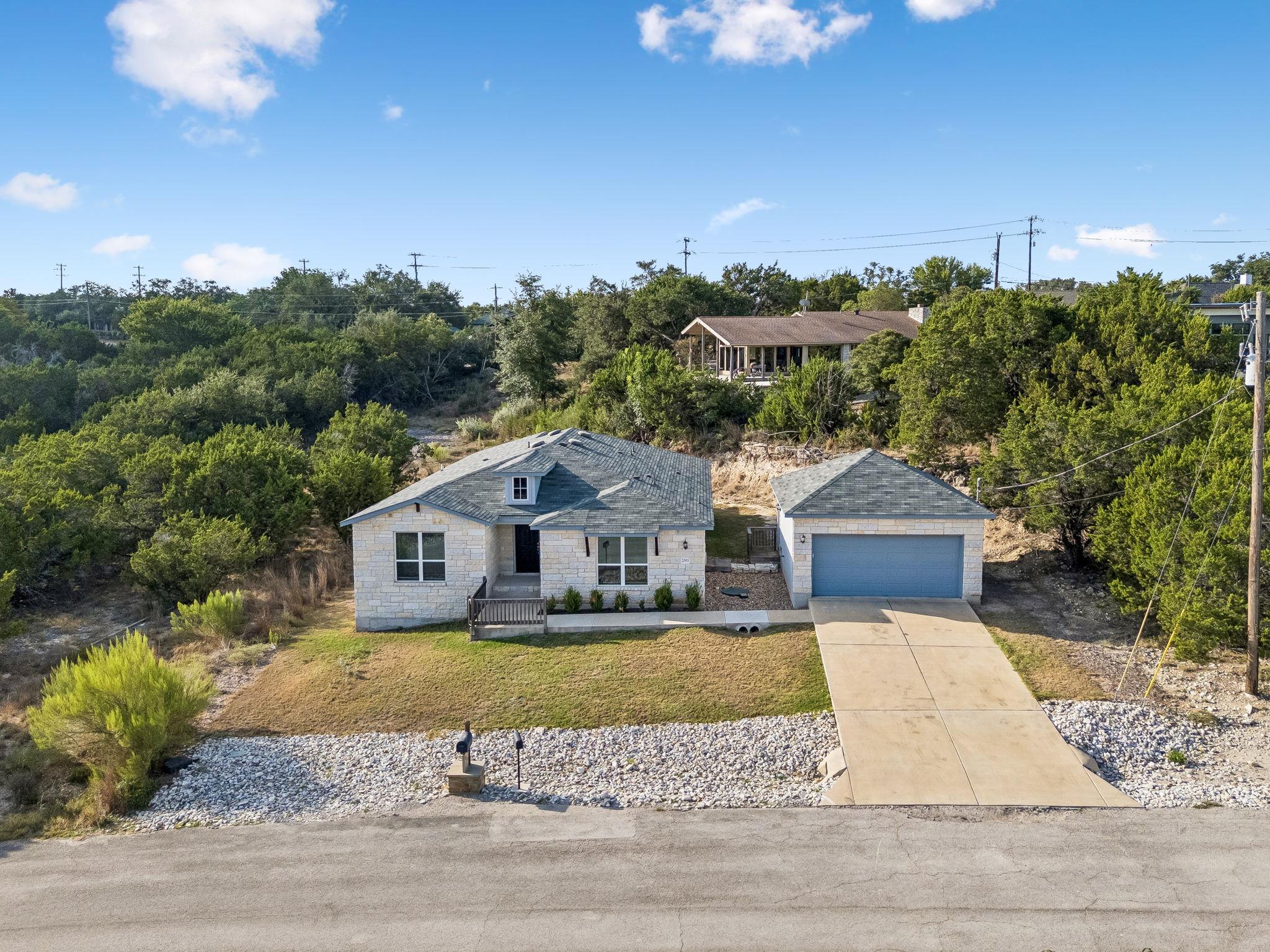 20915 Oak Dale Dr Property Photo 2