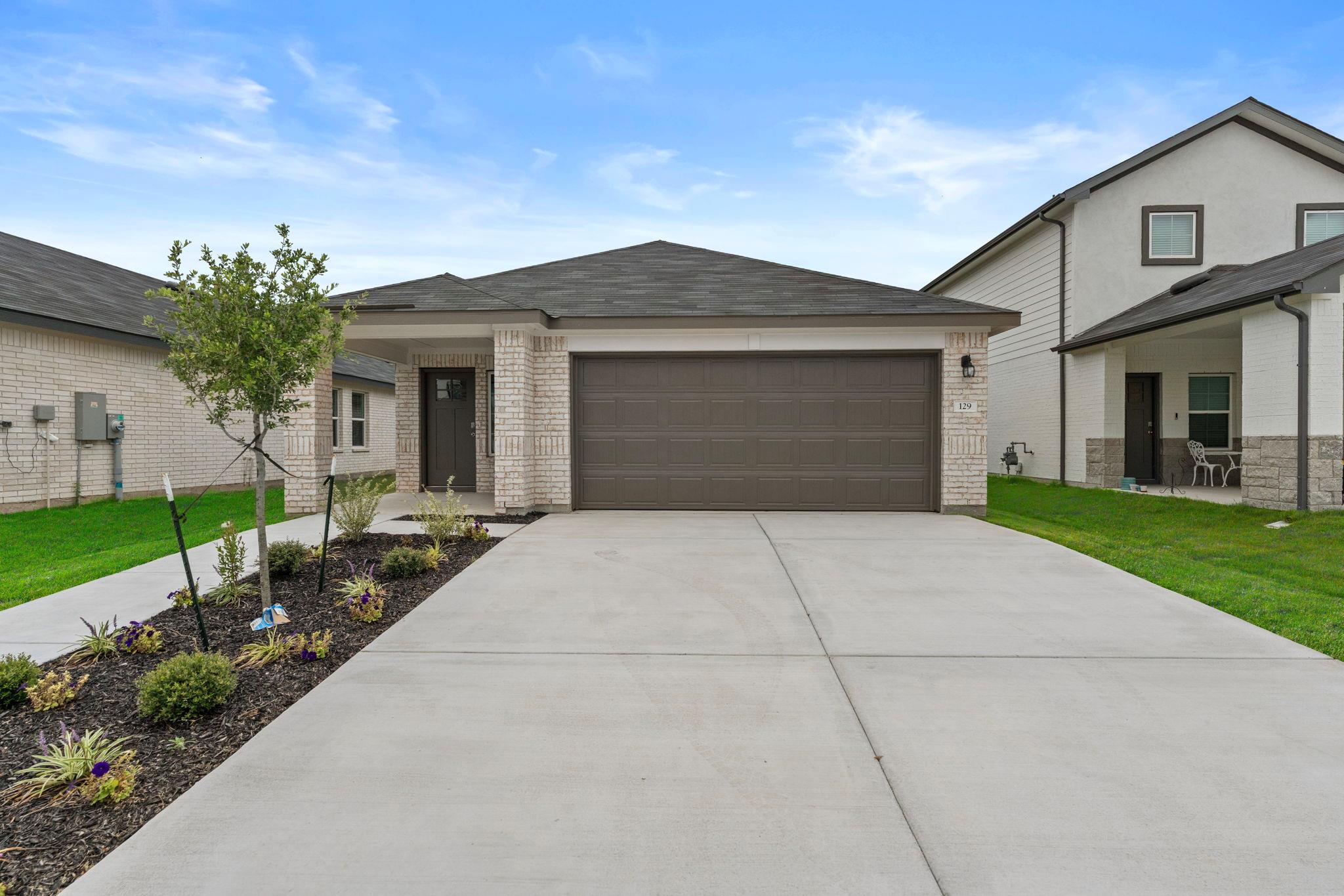 129 RAYMONDVILLE Path Property Photo 1
