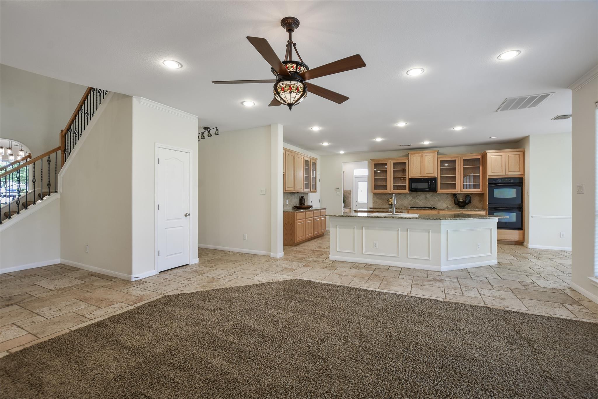 2000 Mcillwain Cv Property Photo 8